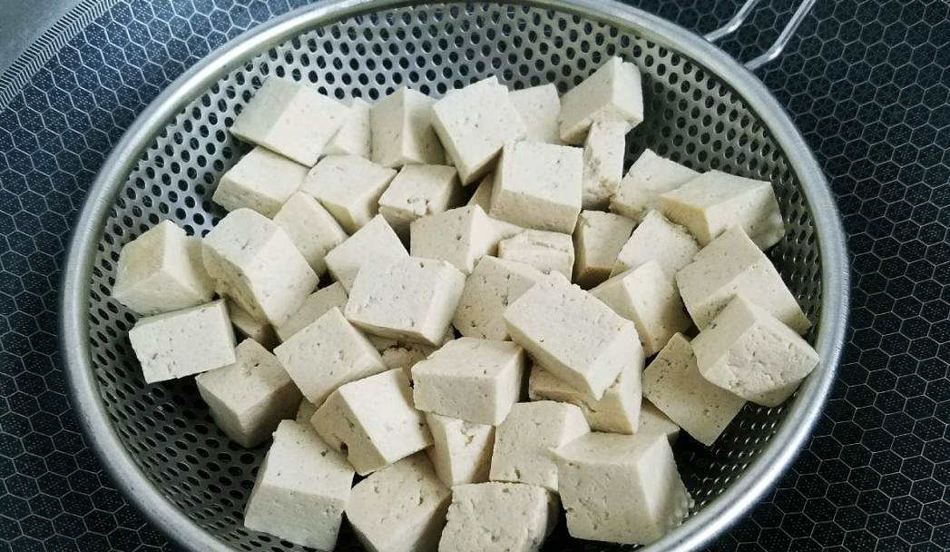 Let’s change the taste of vegetarian dishes: fresh pepper fungus with tofu, guaranteed to make you like it