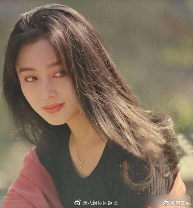 她堪比女版罗志祥，脚踏三条船，连孩子亲爹是