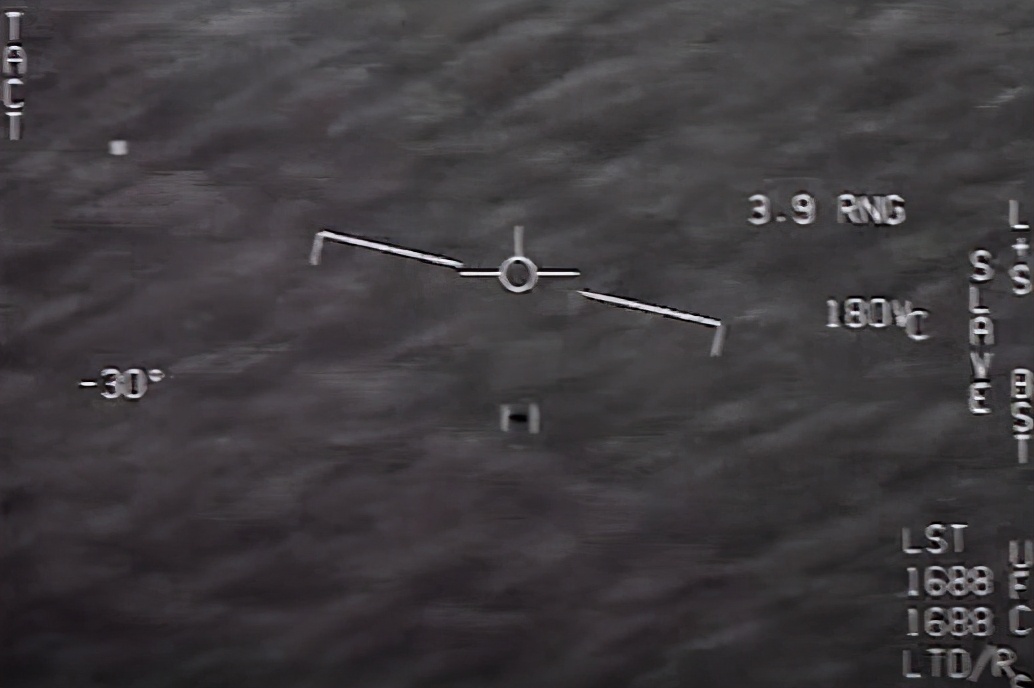 奥巴马证实ufo真实性，全球各处浮现不明物体，嘉兴上空也有坠落