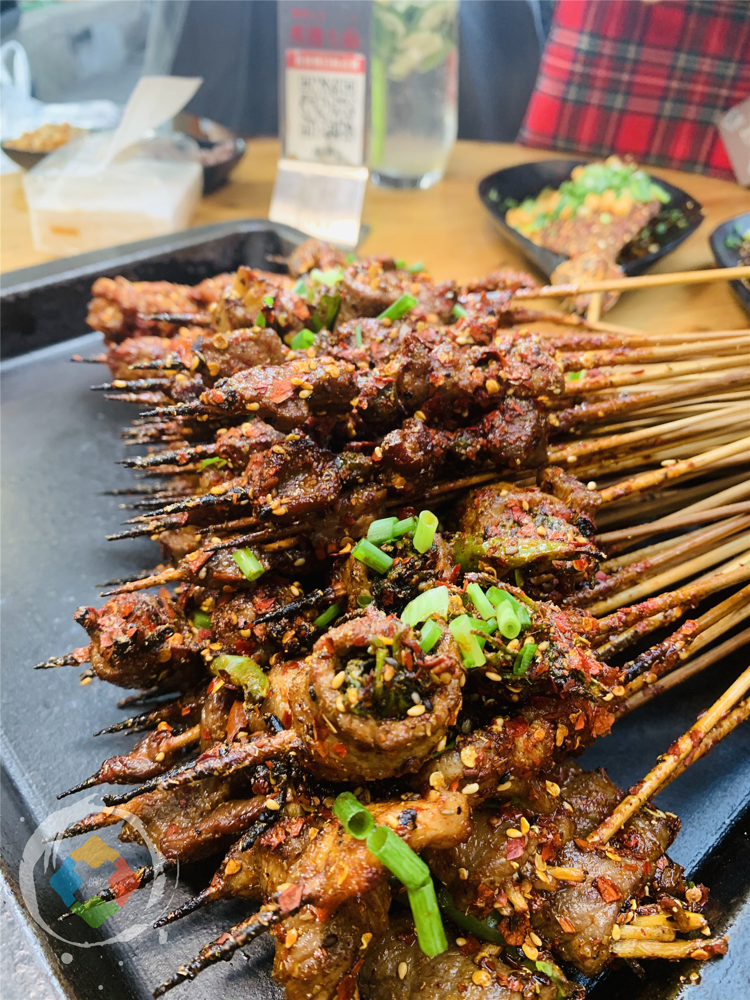 这份丝瓜在重庆烧烤店里极为少见,更像是大排档里才有的菜品.