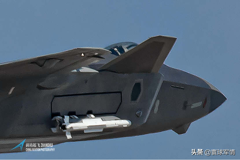 ������ͼ����20����ս���������������𲽽������ƣ�ʵ����ѹ����