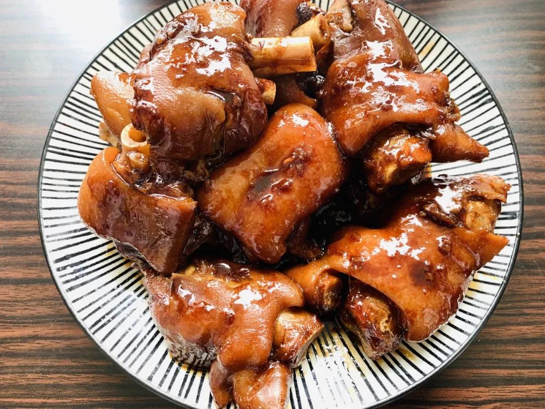 Can you stew such delicious trotters with a rice cooker?