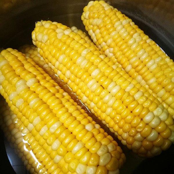 Don’t steam the tender corn. The chef teaches you a new method. It is sweet and crispy, and 5 corns are not enough at a time.