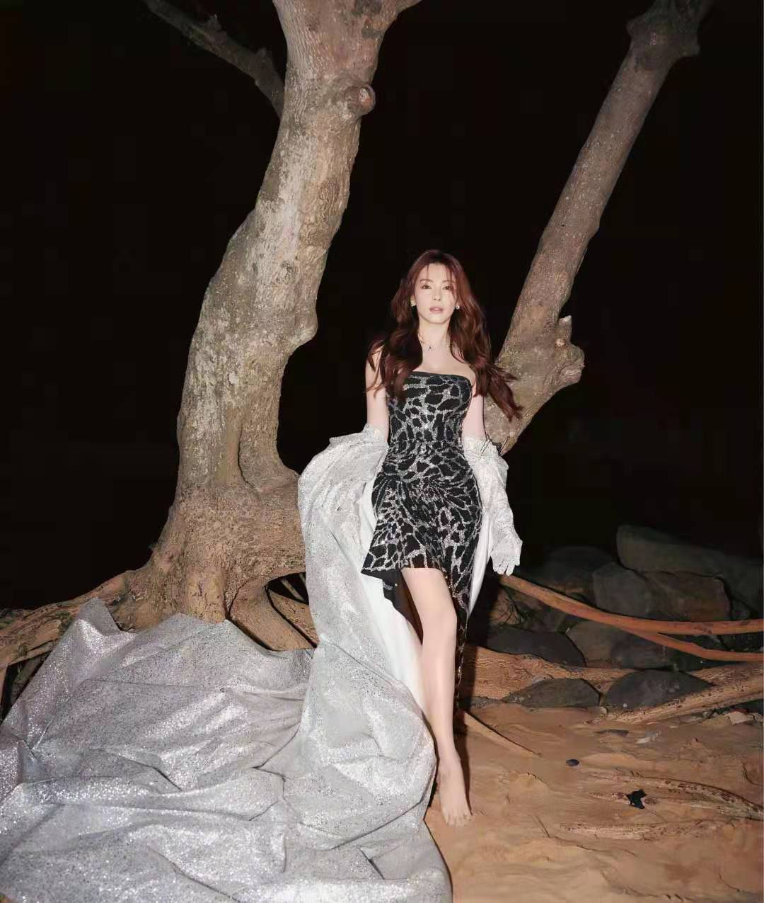 质疑|张雨绮龙凤胎被质疑是代孕 工作室凌晨发声明辟谣