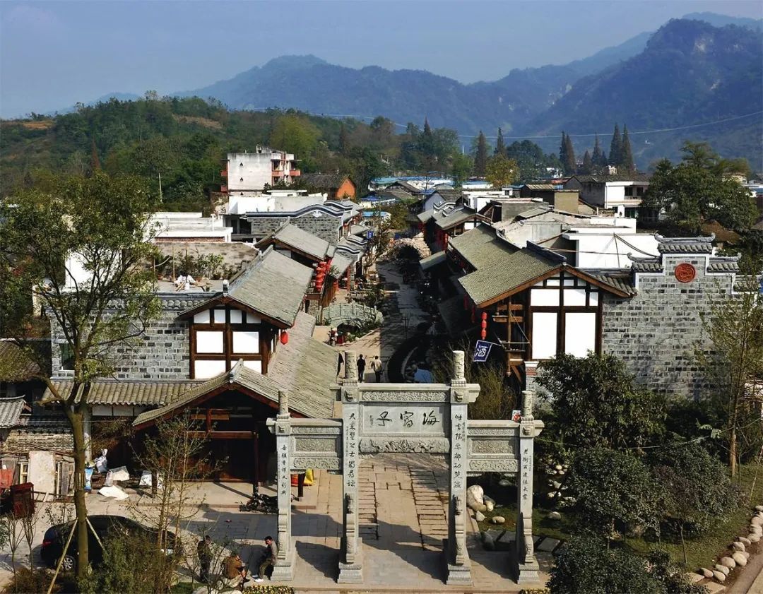 高速15分钟直达，这座城市比成都更安逸，却有