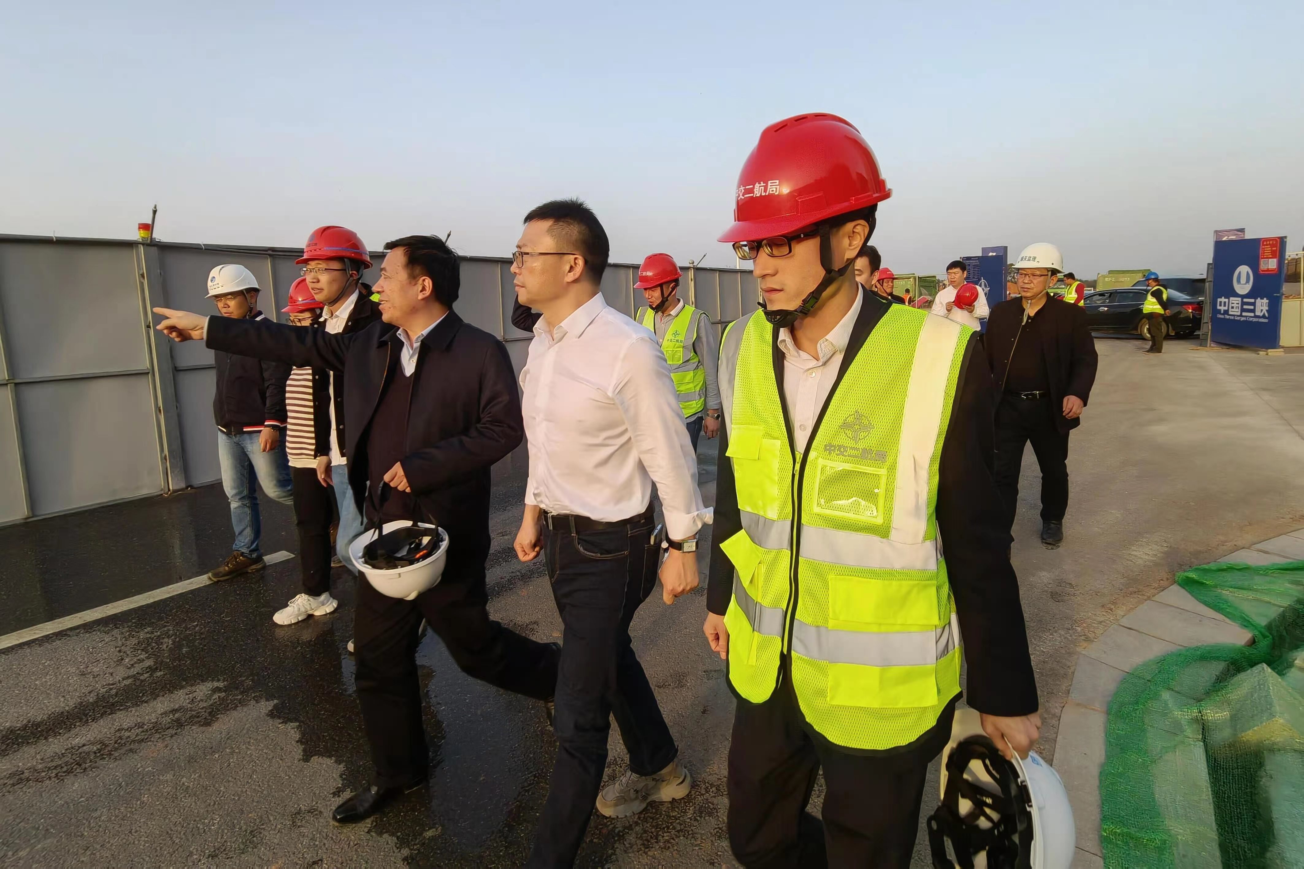 中交二航临湘水环境治理项目部更多的努力只为临湘明天更美丽
