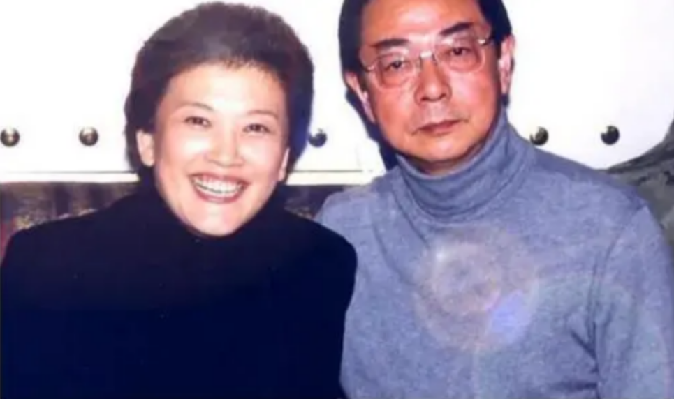容貌出众，60岁却不生孩子的6位女星，杨丽萍为