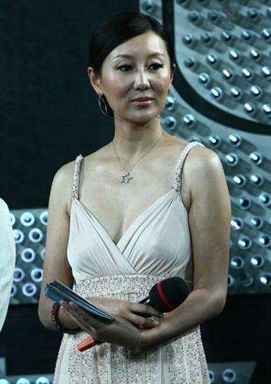 2009年，孙楠为了潘蔚和买红妹离婚，如今50岁买红妹过得又怎样？