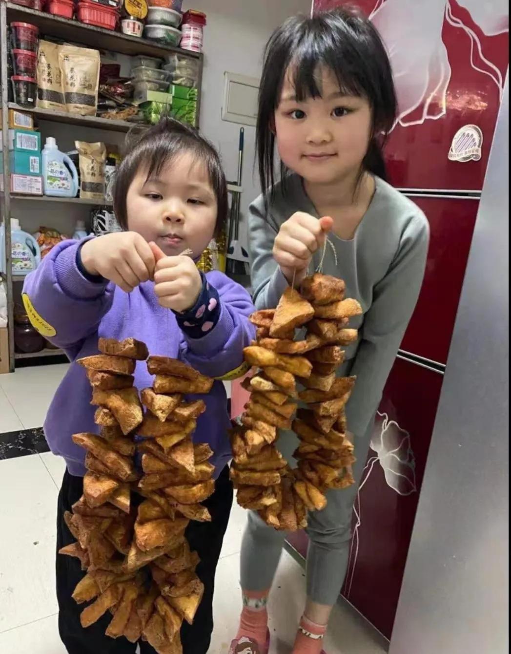保定东方双语丨东方双语小学部的孩子们给大拜年啦
