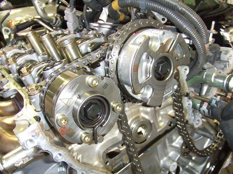 Toyota variable valve timing mechanism VVT, VVTi, VVTiE, VVTiW