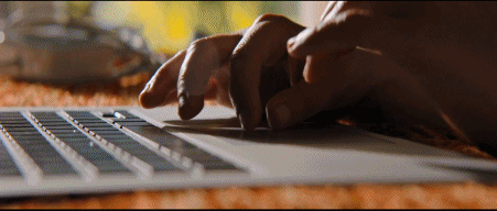 还是国外会玩，这群未成年演的十八禁，只有成年人才能进影院看