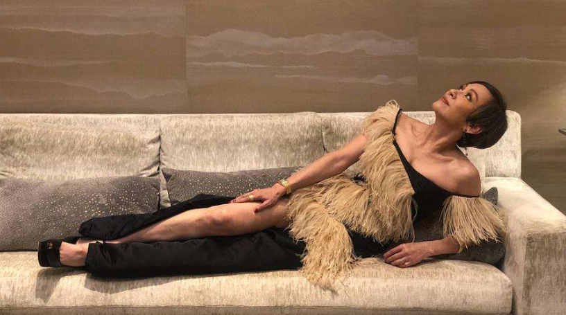 周润发前妻才是香港一股清流，60岁还保养成这样