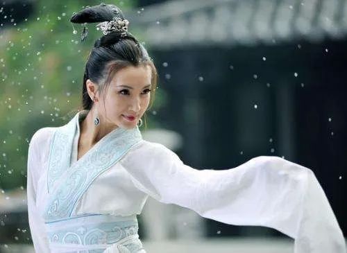 9首绝美爱情诗，世上最美的表白：我想陪你走完一生-第5张图片-非凡网