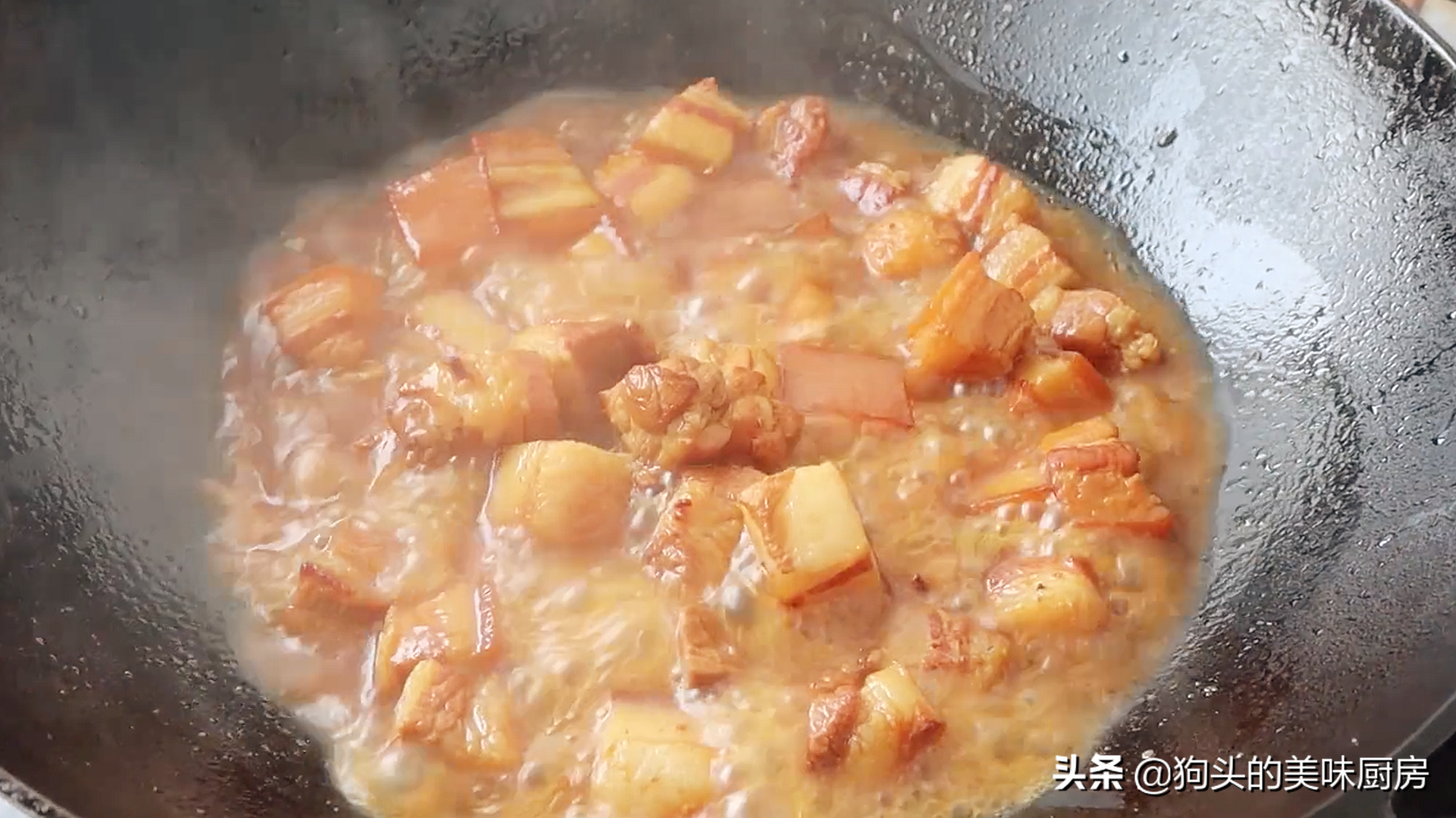 做紅燒肉時，掌握這些小技巧，紅燒肉不腥不柴，軟爛入味口感好