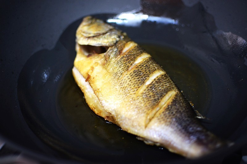 复刻千年传承的铁器 三禾窒氮轻铁锅