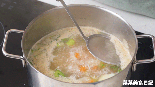 I love to eat this way when it's cold!  It’s so hot that the bowls don’t need to be washed