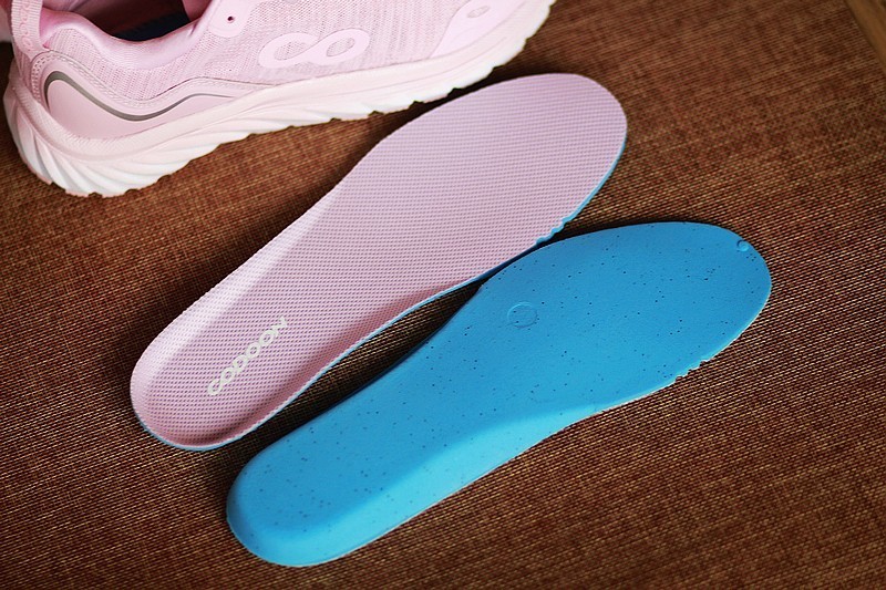 我的跑步装备 咕咚10K悦弹跑鞋