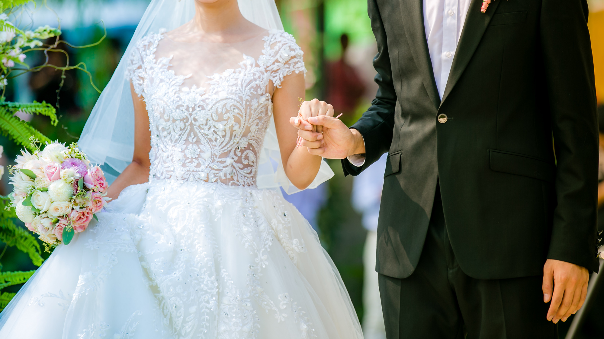 心理學：男人擁抱你的姿勢，暴露了他內心愛你的程度- 頭條匯