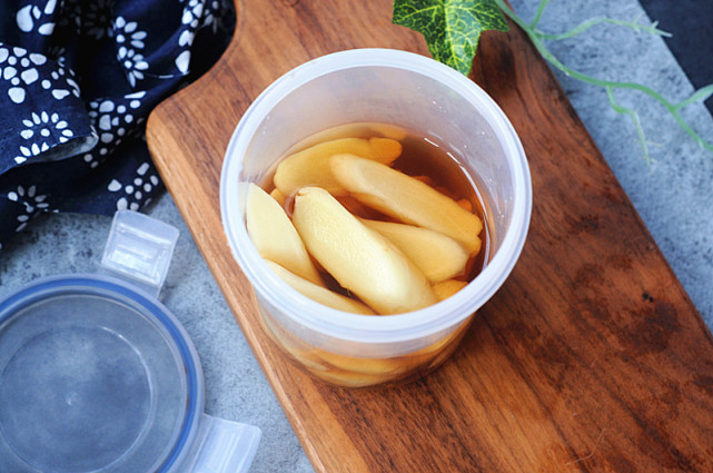 从入伏到出伏，要常吃生姜，教你1个简单做法，清脆无渣最开胃