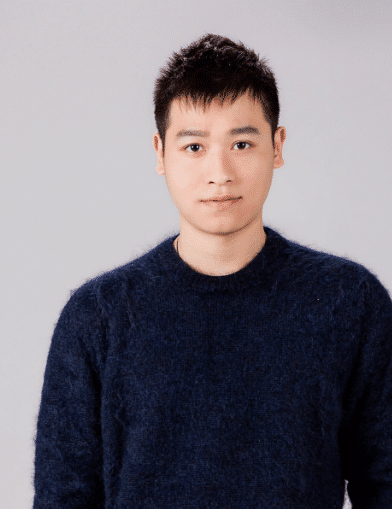 他靠一本小说走红网络，翻拍一部电视剧赚1亿，