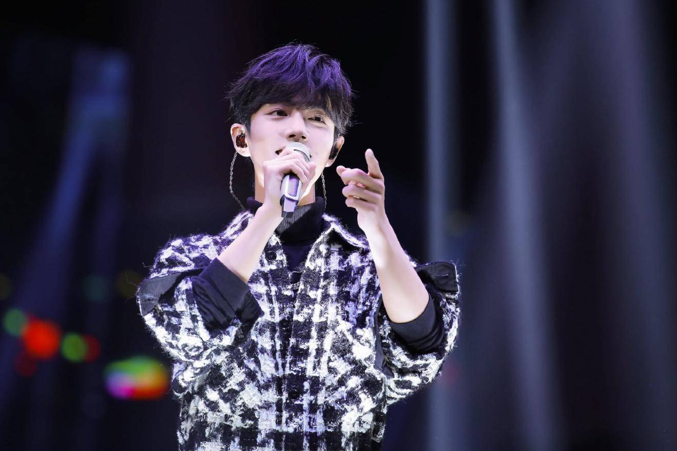 227风波过后：肖战成了“评论家”，工作室改发