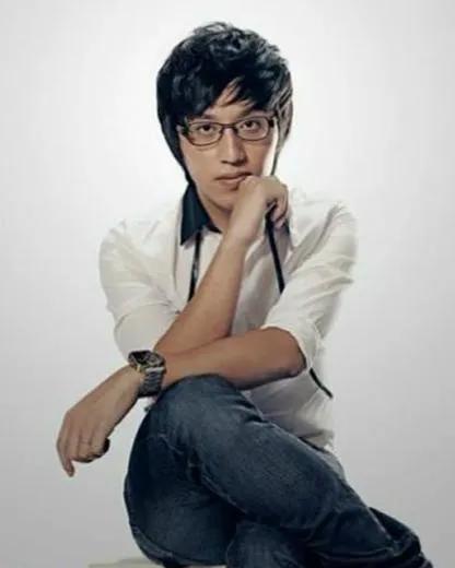 “好舌头”的华少，走到今天又能去怪谁？夜深人静时他可曾后悔过