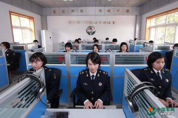 “信鸽”总动员，这里有女兵最青春的模样