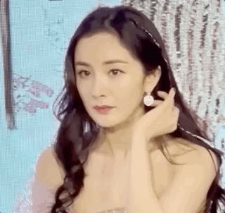 After Yang Mi changes modelling division head beautiful temperament is pulled full, the spot and humour of vermicelli made from bean starch are interactive: 