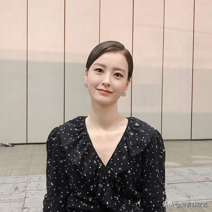 女神们聚在一起增进友谊，“百想”孔晓振全度妍郑有美秀智认证照