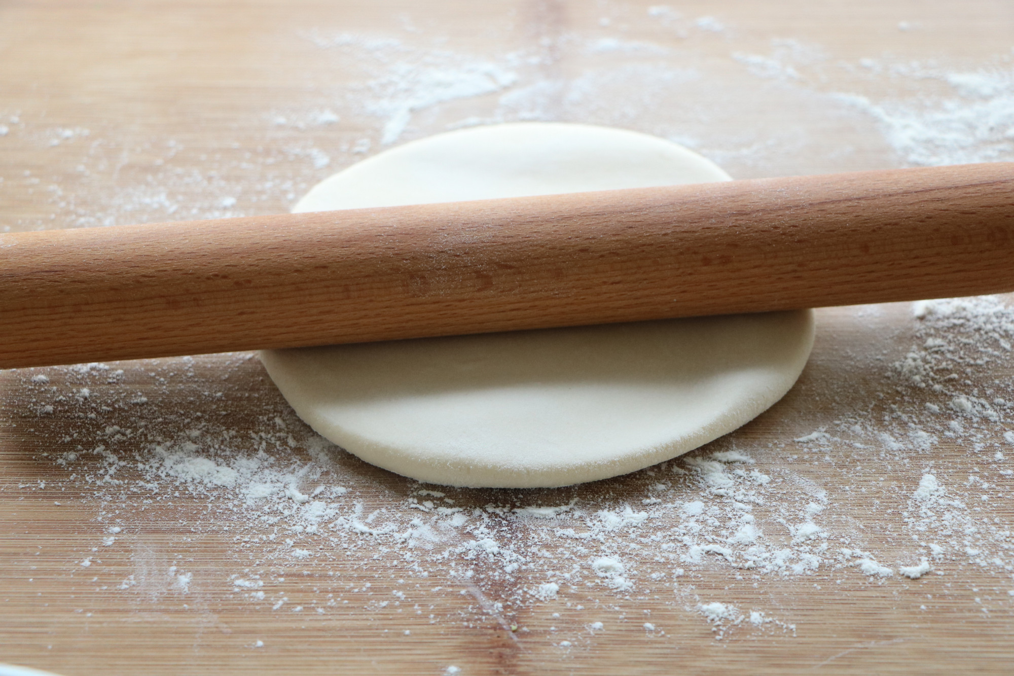 包菜還可以這樣吃，皮薄餡大，金黃酥脆，一人吃一盤都不膩，香