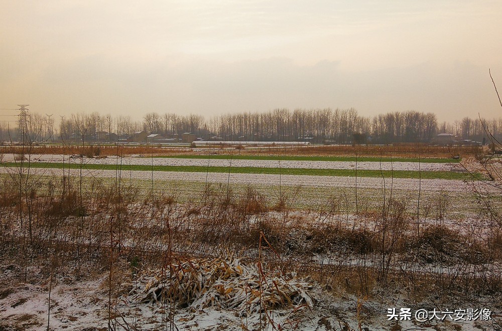 6 how: Heavy snow flies violently greet New Year, the Xue Jingtai in cameraman camera lens is beautiful