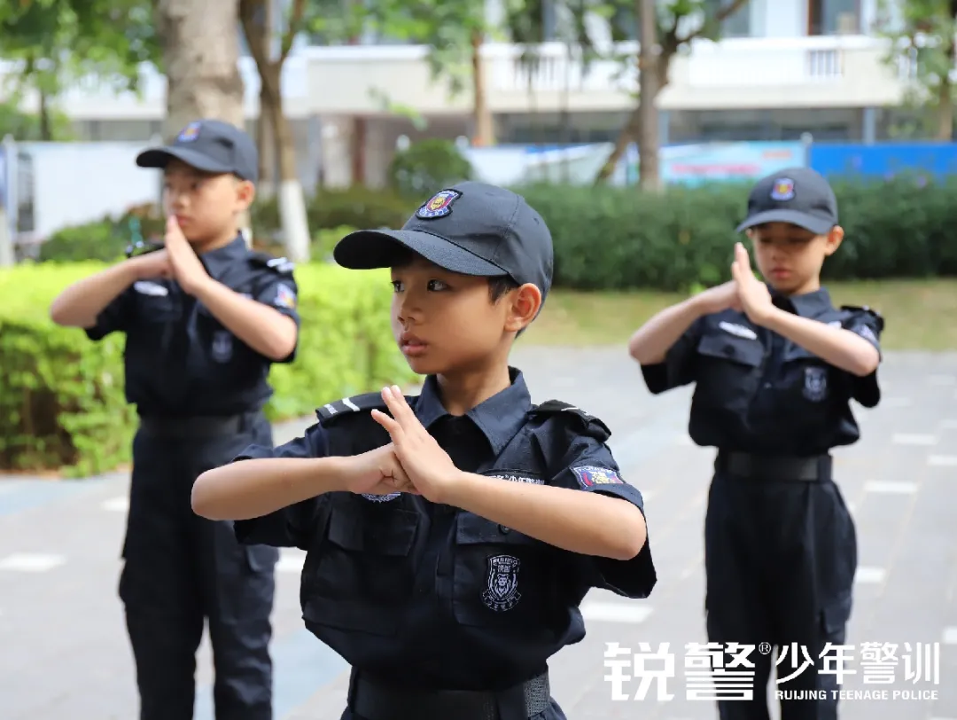 广东警官学院少年警训夏令营：这是成长该有的样子