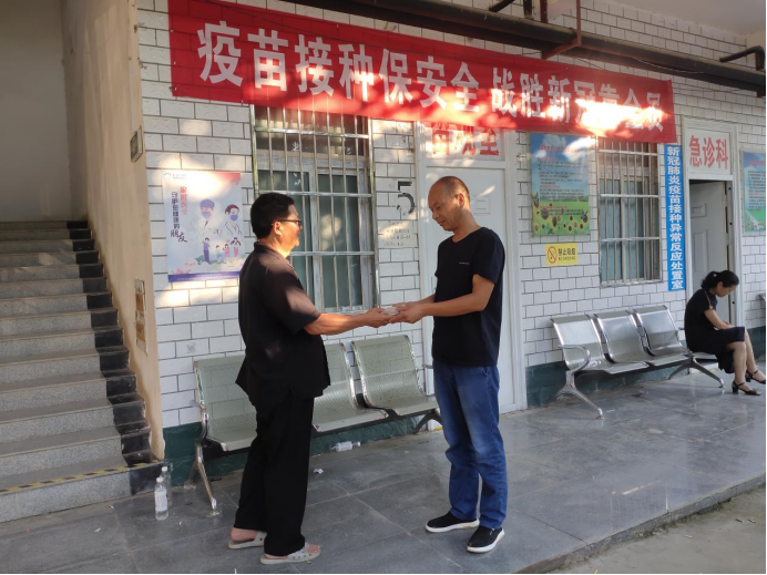 河南太康：清洁工人拾金不昧赢称赞
