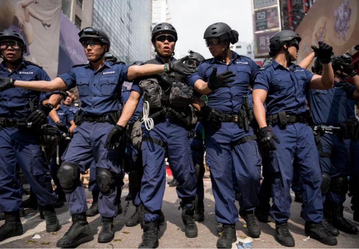 蔡英文�精神分裂�？ 自己一團糟，還力挺香港民主