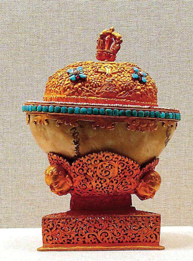 古代有位皇帝头颅被做成酒杯，把玩百年后，朱