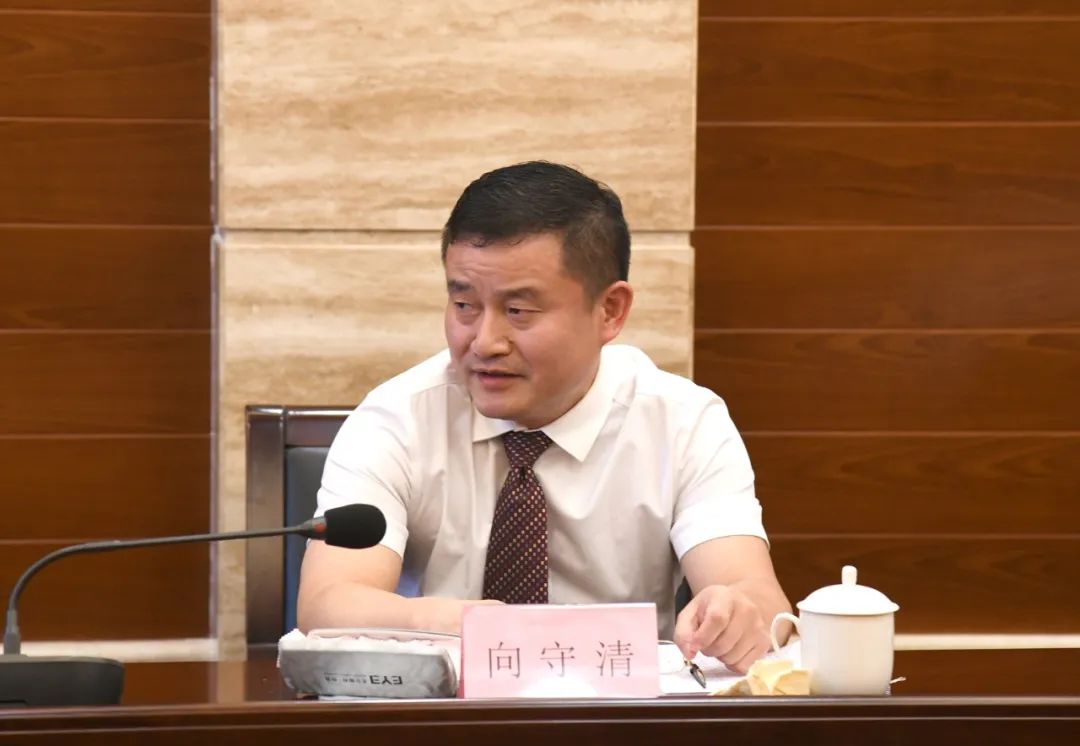 市五届人大常委会举行第四十四次会议《怀化市机动车停车条例（草案）》进入二审阶段