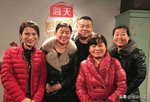 嫁给穷小子岳云鹏，支持他给5个姐姐买房买车，