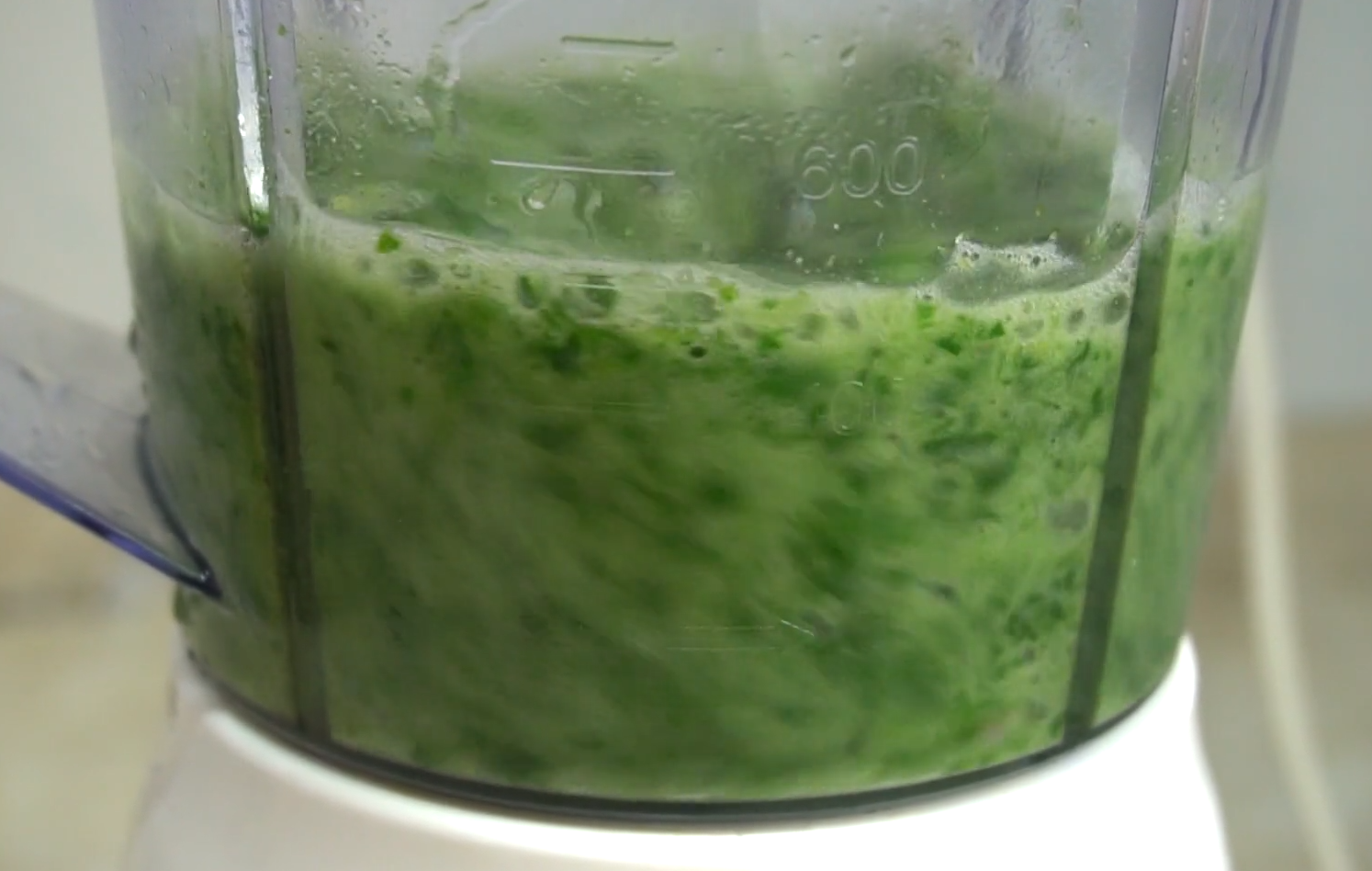 教你做蔬菜雙色水蒸蛋，口感滑嫩，營養豐富，老人孩子都愛吃