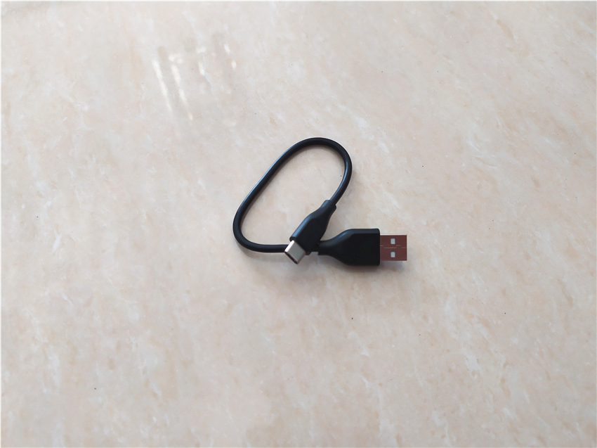 omthing 小方盒：顏值與實(shí)力齊飛的音樂(lè)精靈