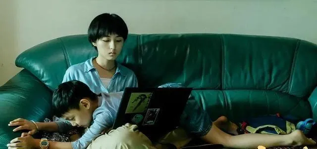 “周迅第二”的张子枫,把我们看哭了:你是姐姐,实乃最毒的鸡汤