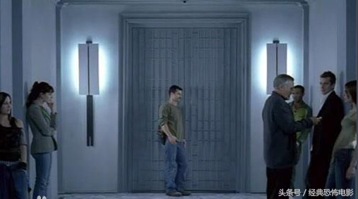 精心整理15部好看的密室逃脱电影，刺激你的每一根神经