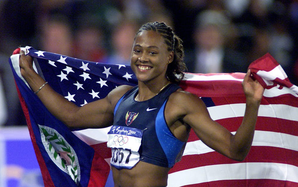 马里昂琼斯是美国著名的田径运动员,2000年夏季奥运会上她一人独揽5枚