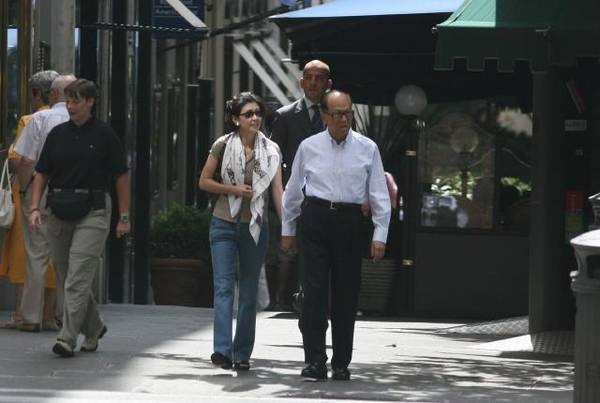 相差33岁,她是陪伴李嘉诚身边25年的“红颜知己”