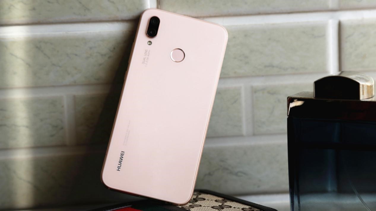 HUAWEI nova 3e评测－确实敲中了许多年轻人在购机时的“痛点”