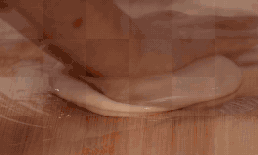 图片[4]-“秘制葱油饼”的做法 3分钟出锅-起舞食谱网
