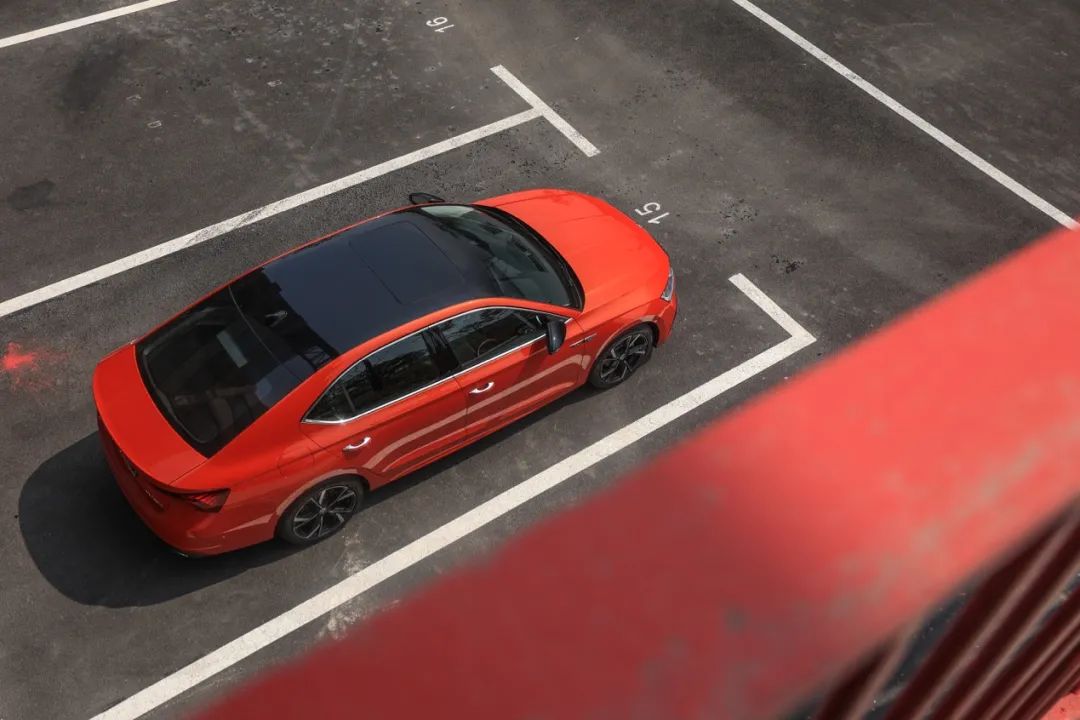 售价13万、空间堪比中型轿车，这款德系品牌车型换代后变化巨大