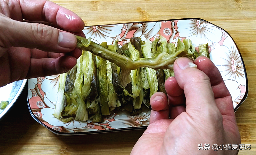 图片[10]-小猫夏天最爱吃的下饭菜 不炒不炖 简单一拌 10分钟轻松搞定-起舞食谱网