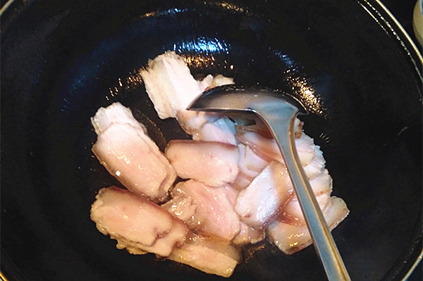 图片[3]-【回锅肉】做法步骤图 太下饭了一口气吃了好几碗-起舞食谱网