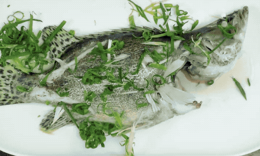 图片[5]-清蒸鱼到底要蒸多久最鲜做了30年粤菜师傅告诉大家一个小秘诀-起舞食谱网