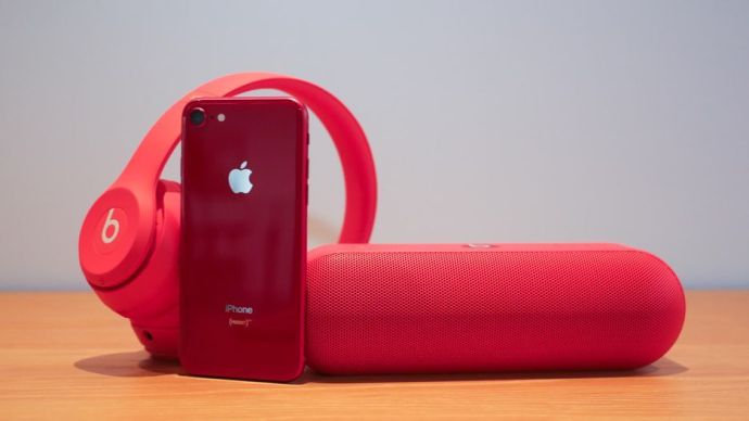 图组：苹果iPhone8鲜红色入门，有一种想购买的不理智